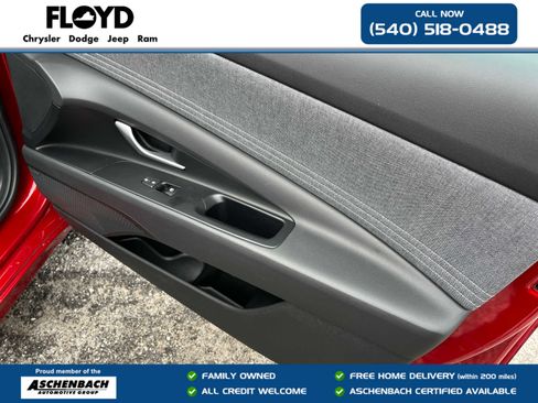 Used 2025 Hyundai Elantra Limited FWD image 30