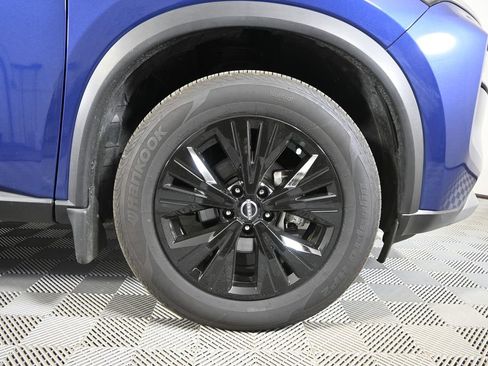 Used 2022 Nissan Rogue SV AWD/4WD image 11