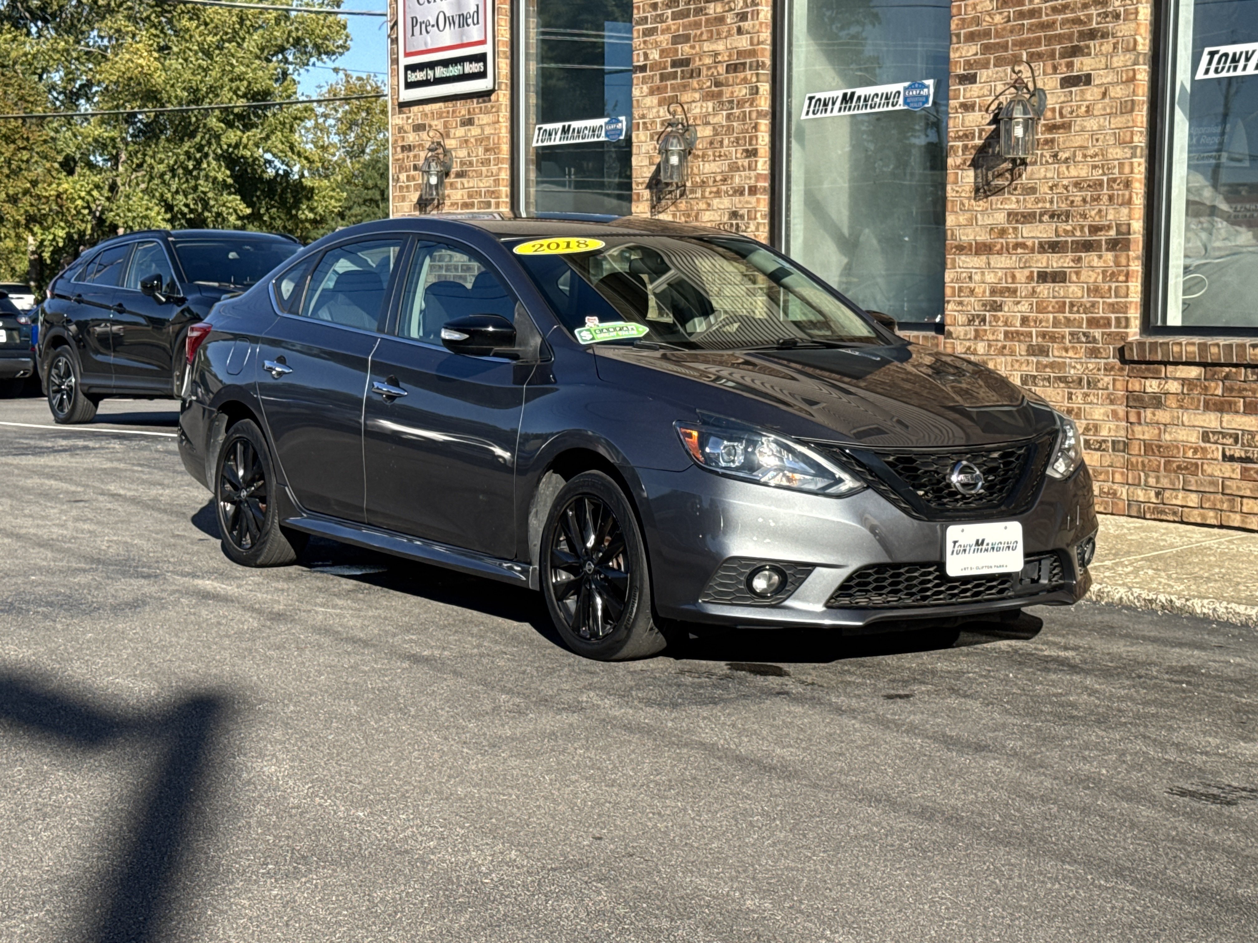 Used 2018 Nissan Sentra SR w/ SR Midnight Edition Package FWD image 7