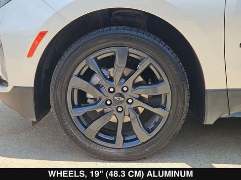Used 2022 Chevrolet Equinox RS w/ Infotainment Package FWD image 36