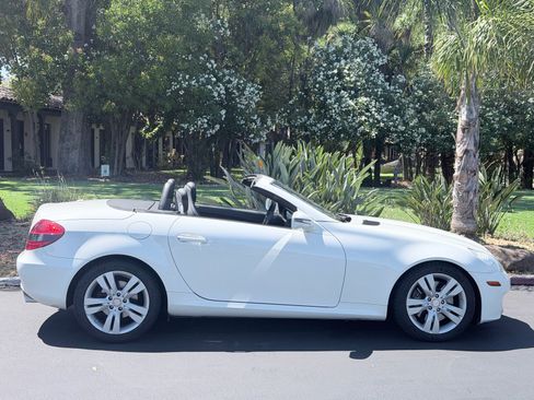 Used 2009 Mercedes-Benz SLK 350 image 6