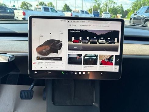 Used 2023 Tesla Model Y Long Range AWD/4WD image 13