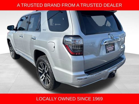 Used 2016 Toyota 4Runner Limited AWD/4WD image 3