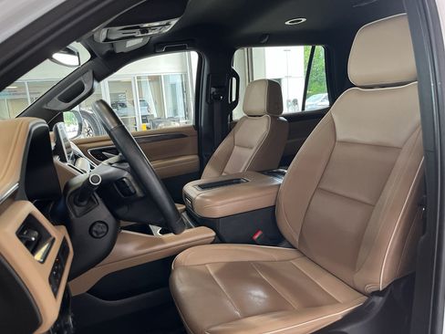 Used 2023 Chevrolet Tahoe Premier AWD/4WD image 13