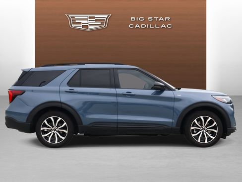 Used 2025 Ford Explorer ST-Line RWD image 6
