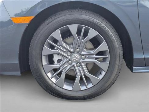 Certified 2026 Honda Odyssey Touring image 27