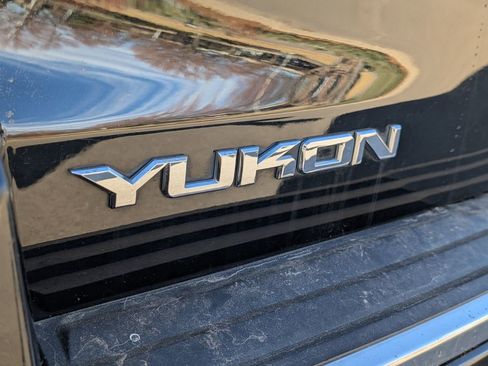 Used 2016 GMC Yukon Denali w/ Open Road Package image 13