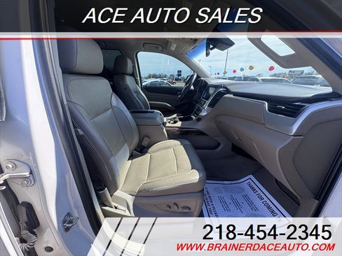 Used 2019 GMC Yukon XL SLT w/ HD Trailering Package AWD/4WD image 11