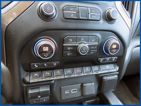 Used 2019 Chevrolet Silverado 1500 High Country w/ Safety Package II AWD/4WD image 20
