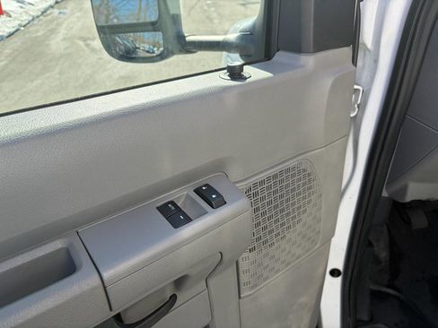 Used 2024 Ford E-350 and Econoline 350 Super Duty w/ Power Windows & Locks Group image 14