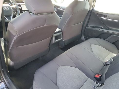 Used 2018 Toyota Camry LE w/ Convenience Package image 12