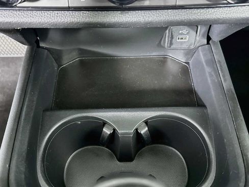 Used 2025 Honda HR-V Sport image 18