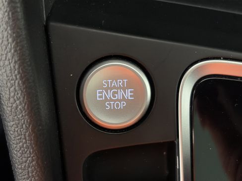 Used 2021 Volkswagen Jetta FWD image 28