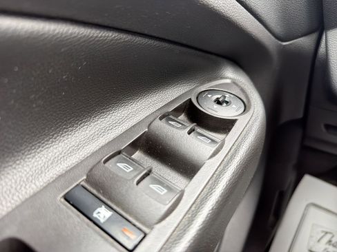 Used 2018 Ford Escape SE FWD image 20