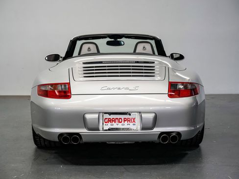 Used 2005 Porsche 911 Carrera S RWD image 4