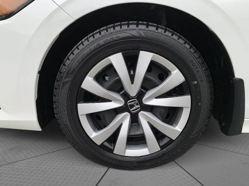 Used 2023 Honda Civic LX image 9