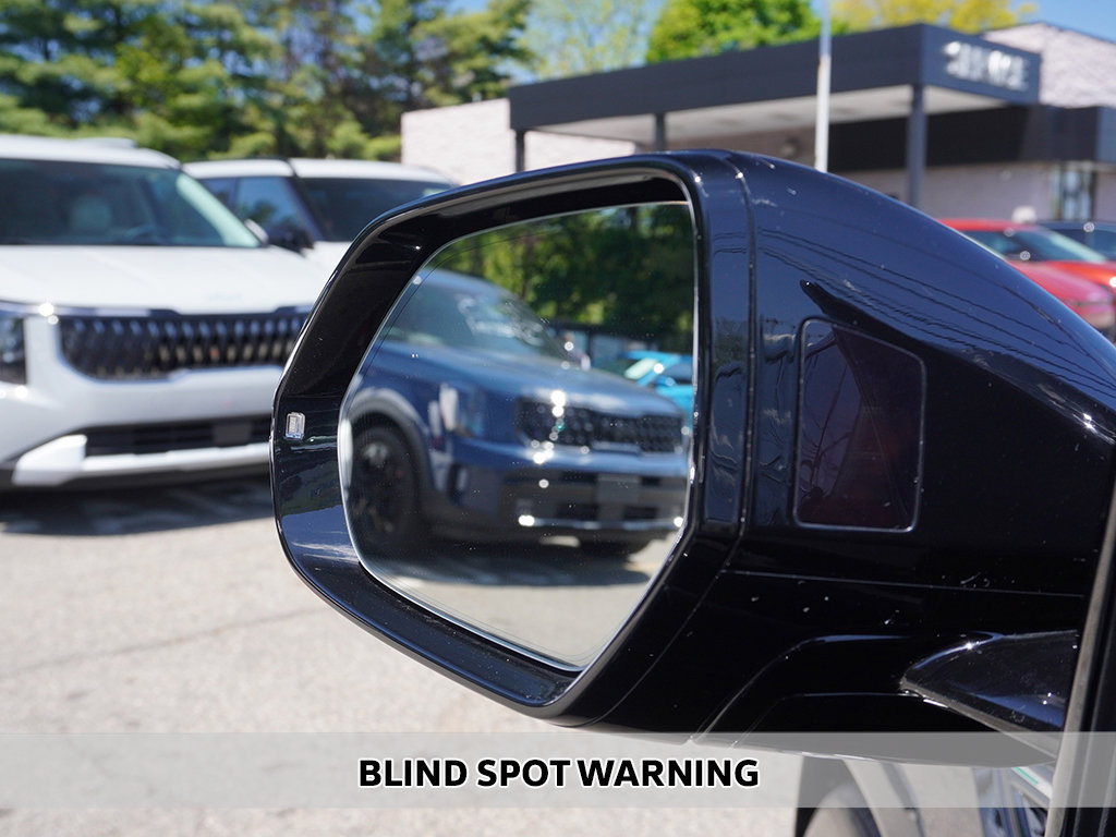 Used 2022 Lamborghini Urus AWD/4WD image 8