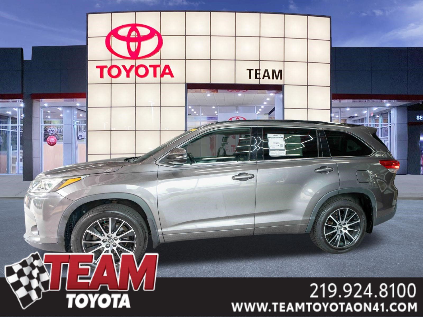 Used 2017 Toyota Highlander SE AWD/4WD image 1