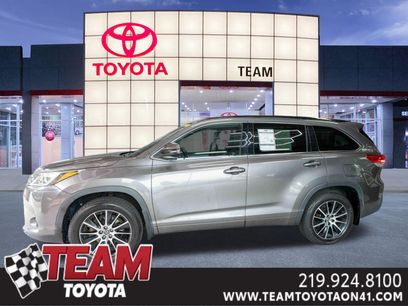 Used 2017 Toyota Highlander SE