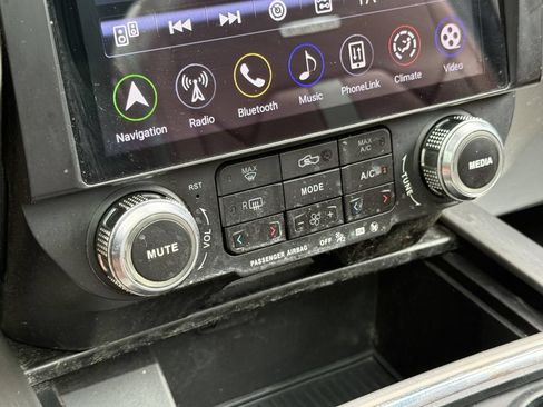 Used 2018 Ford F250 Platinum w/ Platinum Ultimate Package AWD/4WD image 14