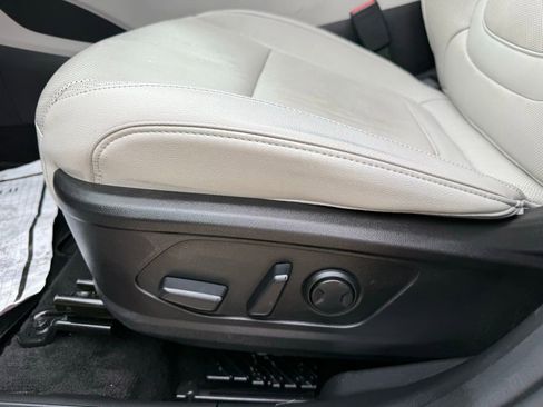 Used 2022 Hyundai Tucson SEL w/ Convenience + Premium Package image 14