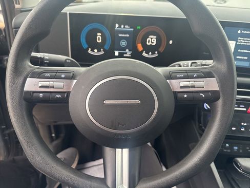 Used 2025 Hyundai Tucson SEL FWD image 22