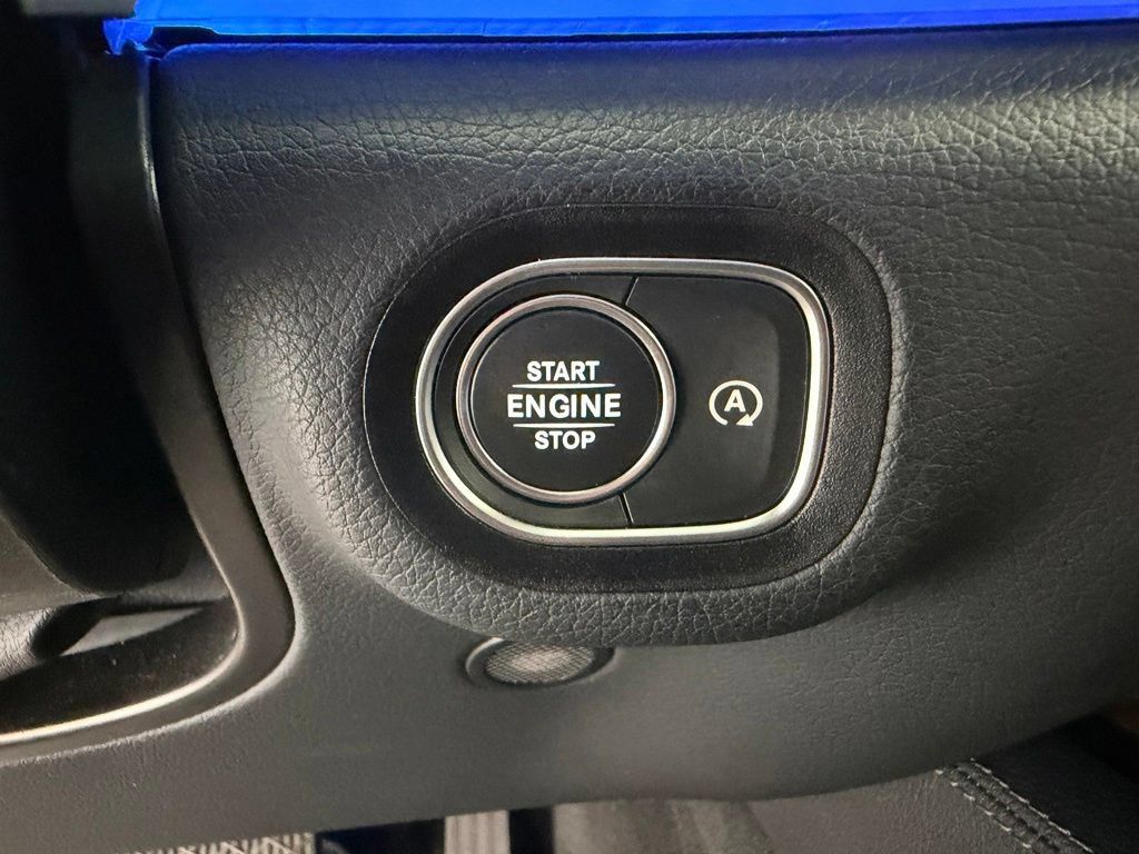Used 2025 Mercedes-Benz GLE 350 4MATIC image 48