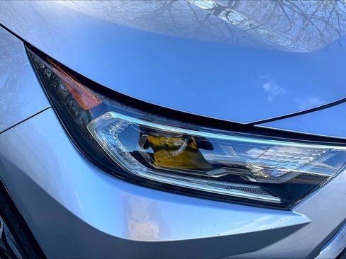 Used 2021 Toyota RAV4 SE w/ Weather & Moonroof Package AWD/4WD image 26