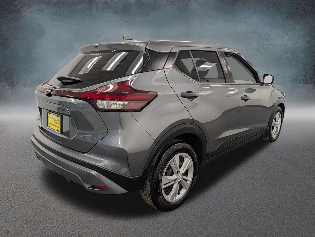 Used 2024 Nissan Kicks S FWD image 4