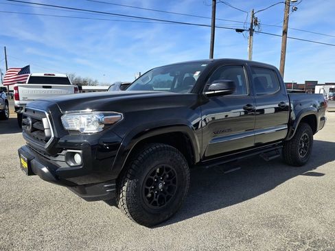 Used 2021 Toyota Tacoma SR5 image 1