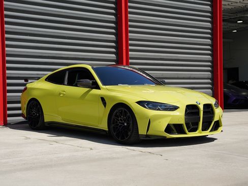Used 2021 BMW M4 Competition w/ M Carbon Exterior Package RWD image 11
