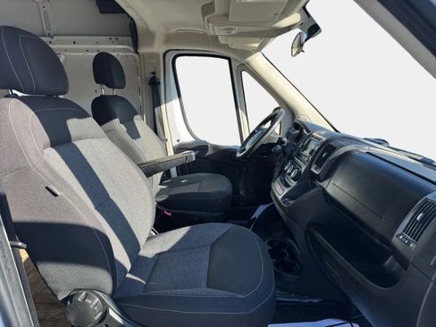 Used 2017 RAM ProMaster 2500 w/ Interior Convenience Group image 10