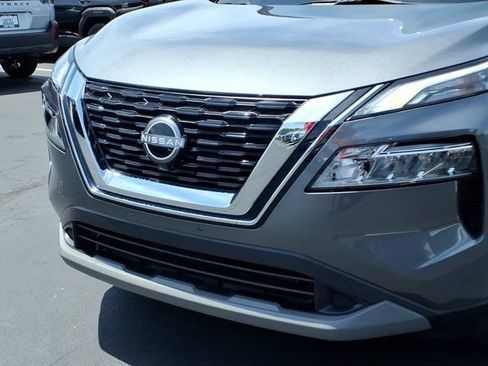 Used 2023 Nissan Rogue SV AWD/4WD image 34