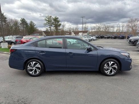 Used 2025 Subaru Legacy Premium AWD/4WD image 4