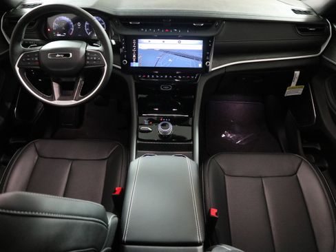 New 2026 Jeep Grand Cherokee L Limited AWD/4WD image 15