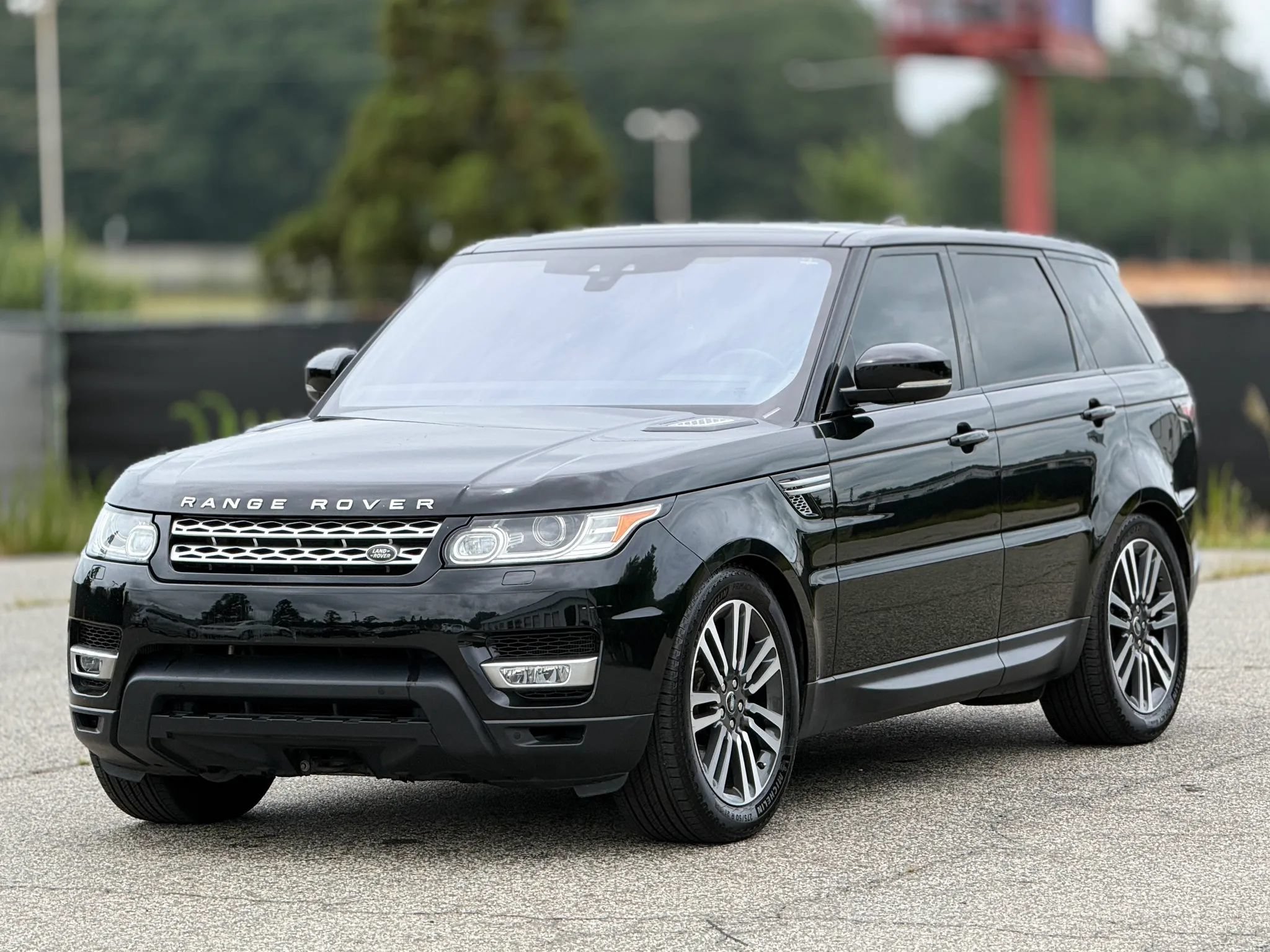 Used 2017 Land Rover Range Rover Sport HSE AWD/4WD image 6