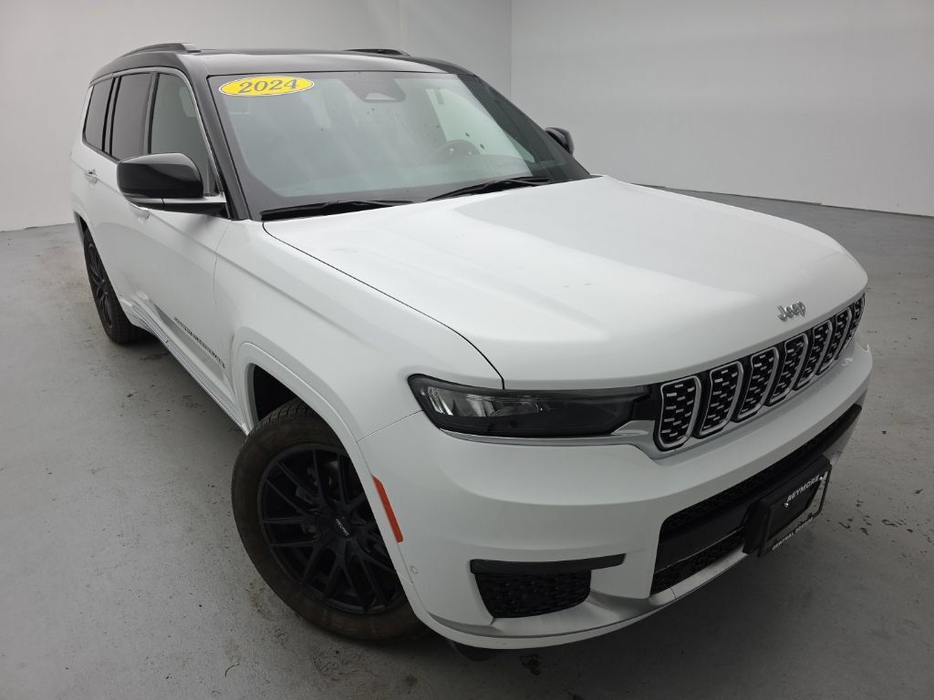 Used 2024 Jeep Grand Cherokee L Summit AWD/4WD image 4