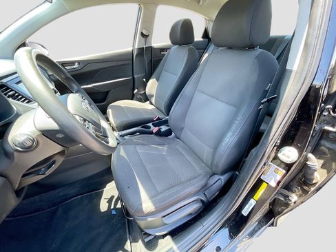 Used 2020 Hyundai Accent SE FWD image 13