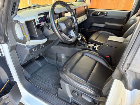 Used 2022 Ford Bronco Badlands image 2