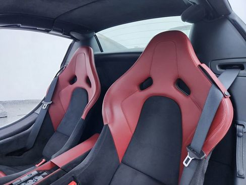 Used 2015 McLaren 650S Spider image 19