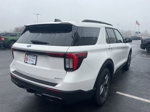 New 2026 Ford Explorer ST-Line w/ ST-Line Street Pack image 5