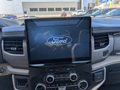Certified 2024 Ford Expedition Limited AWD/4WD image 19