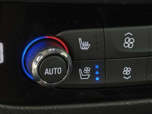 Used 2021 Buick Enclave Avenir w/ Avenir Technology Package FWD image 33