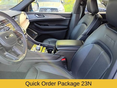 Used 2023 Jeep Grand Cherokee Overland w/ MOPAR Finishing Package AWD/4WD image 13