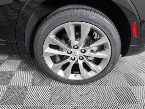 Used 2022 Buick Envision Avenir w/ Technology Package II AWD/4WD image 18