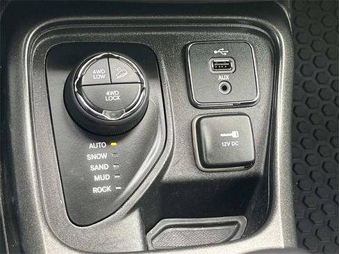 Used 2018 Jeep Compass Trailhawk image 35