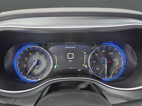 New 2026 Chrysler Pacifica Limited w/ Trailer Tow Group image 18