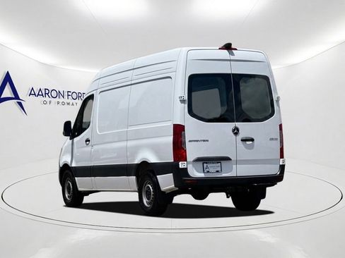 Used 2024 Mercedes-Benz Sprinter 2500 image 3