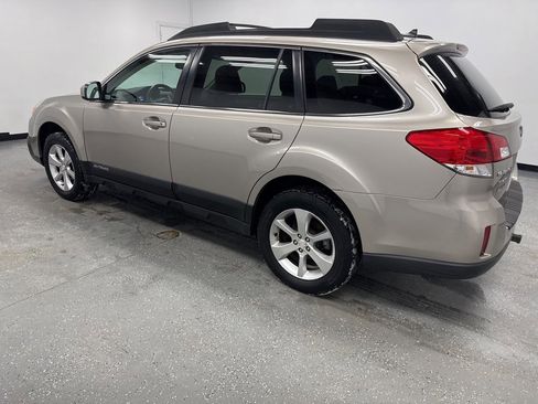 Used 2014 Subaru Outback 2.5i Limited w/ Moonroof Package image 5