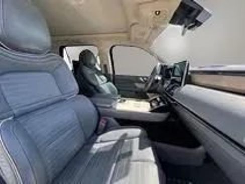 Used 2018 Lincoln Navigator Black Label AWD/4WD image 9